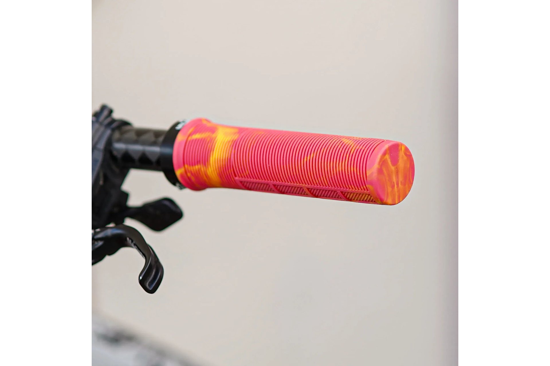 Unleazhed GRIP-G1 MTB Griffe Lock-On