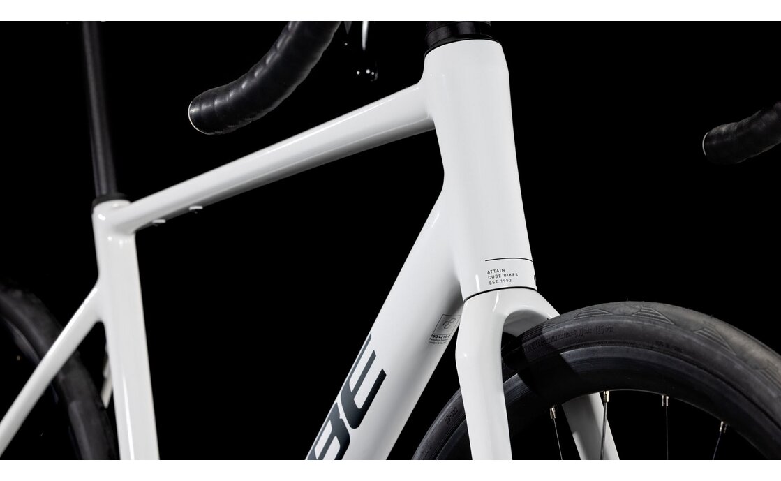 Cube Attain SLX - 28 Zoll - Diamant - 2025