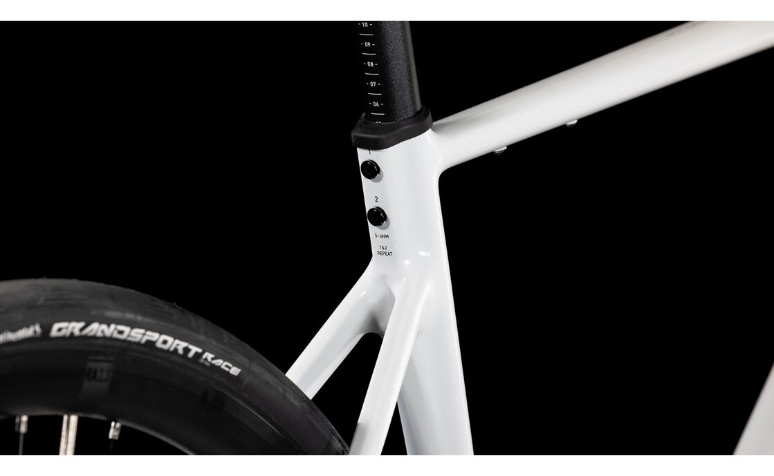 Cube Attain SLX - 28 Zoll - Diamant - 2025