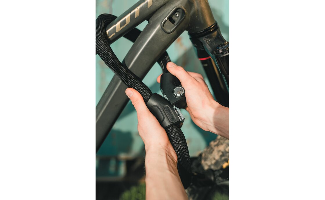 Abus 1806/110 black Infinity Loop