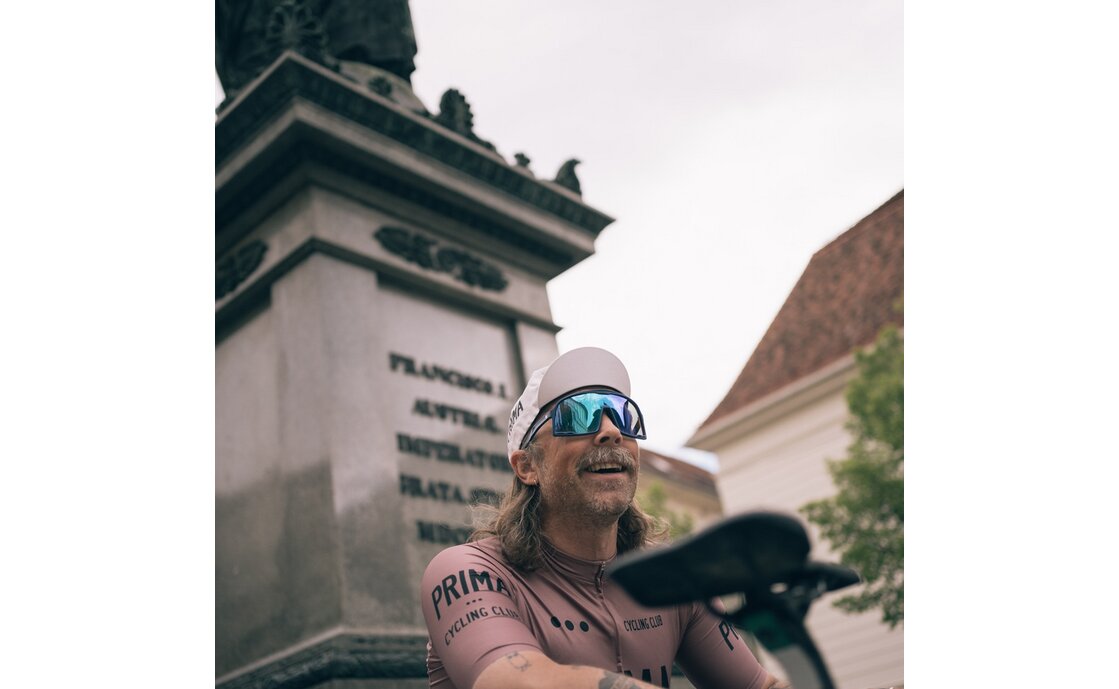 CHPO Henrik Navy - Rainbow Mirror