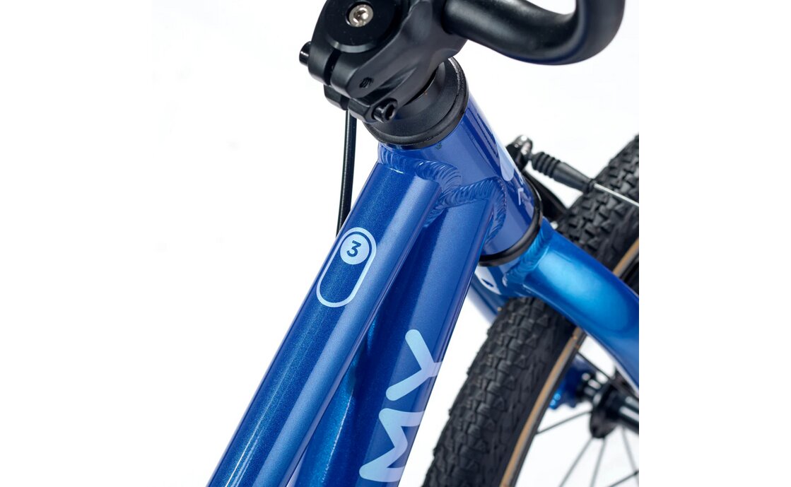 Academy Grade 3 - 16 Zoll - Diamant - 2026