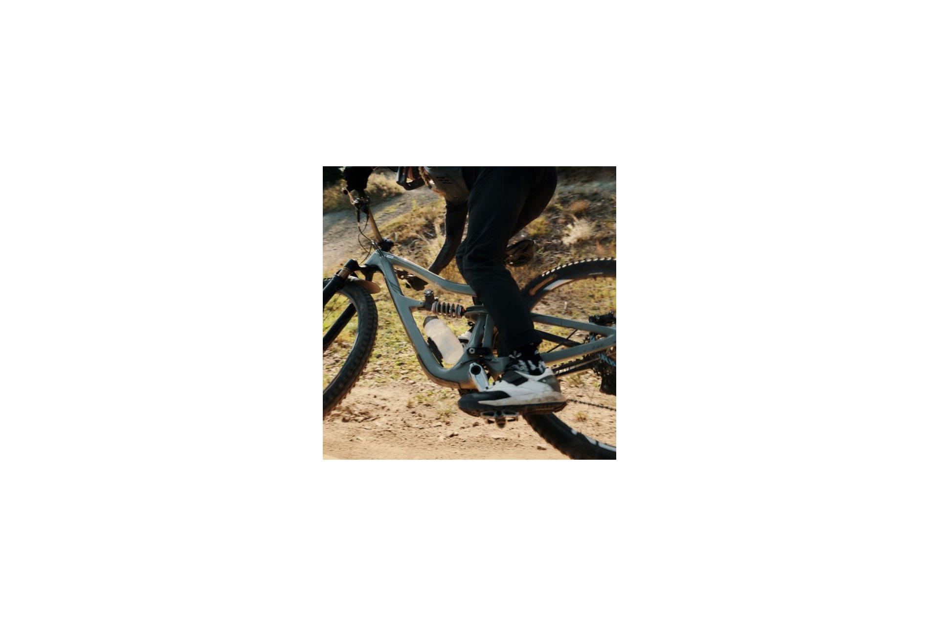 Fidlock Twist Trinkflasche 700 life mit Bike Base Flaschenhalter