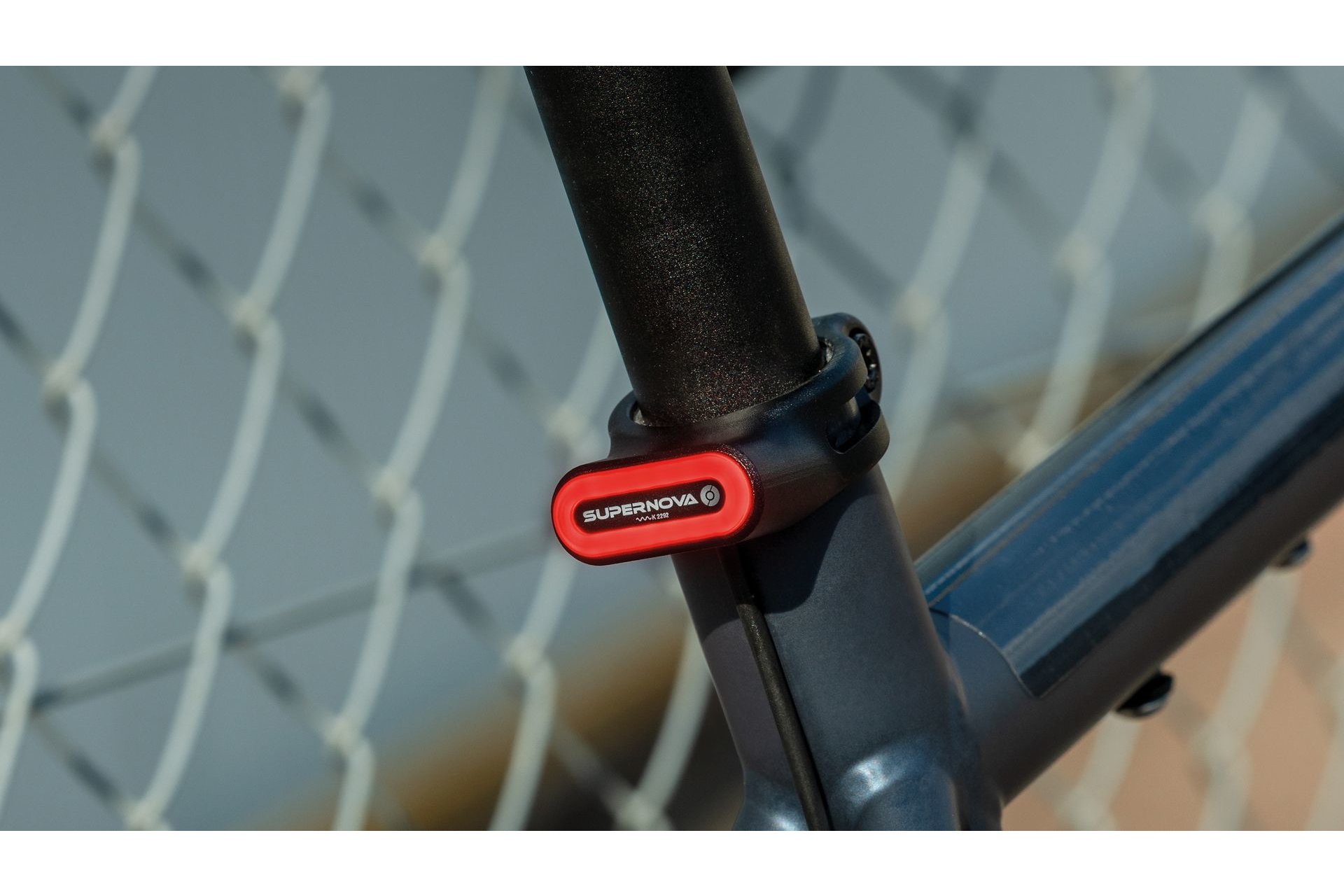 Supernova TL3 Mini Seatpost Clamp Sattelklemmen Rücklicht - 6V