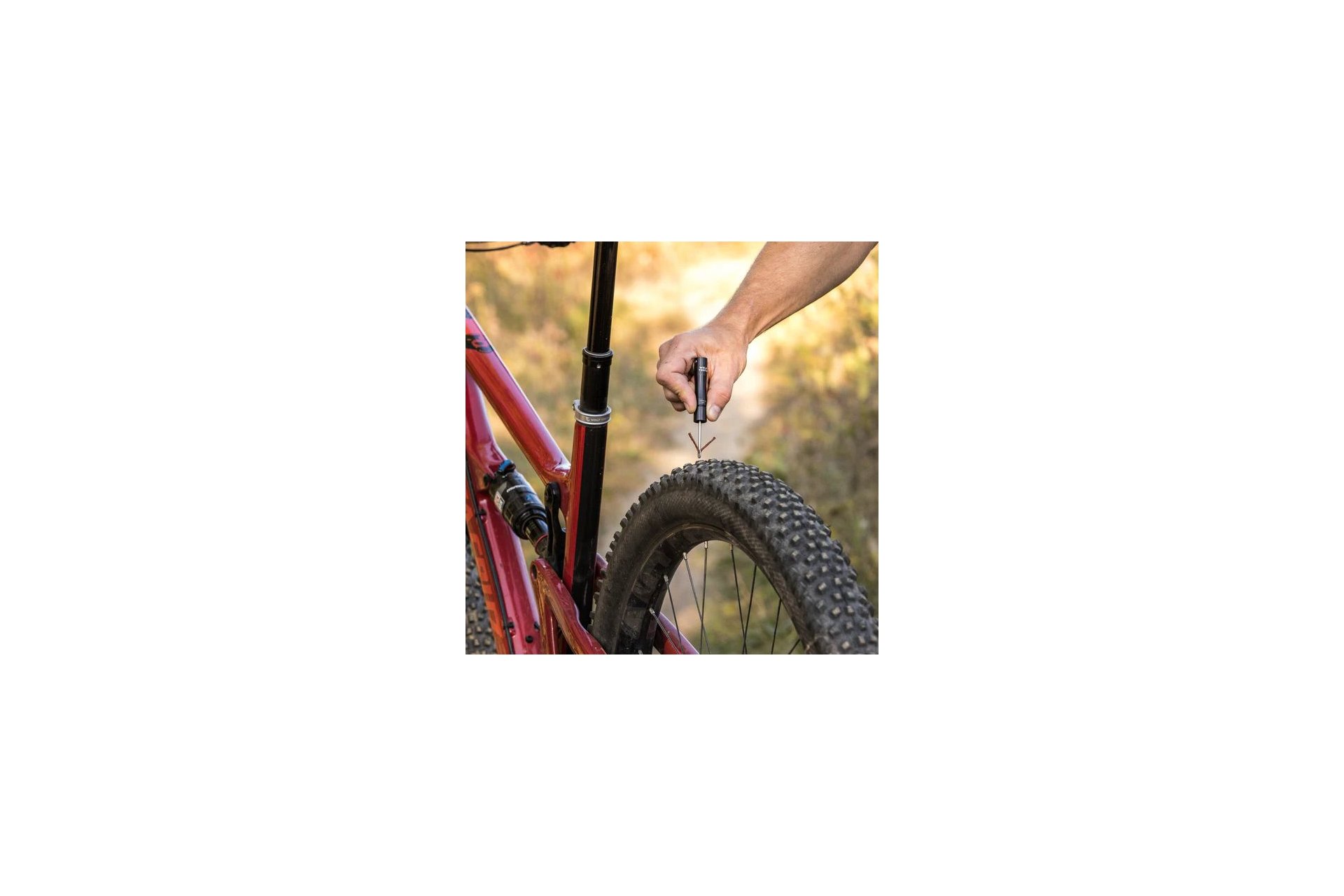 Wolftooth EnCase System Chain + Tire Plug Multitool Werkzeugset