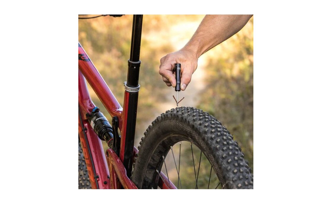 Wolftooth EnCase System Chain + Tire Plug Multitool Werkzeugset