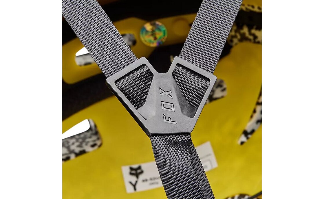 Fox Youth Flight Pro Solid