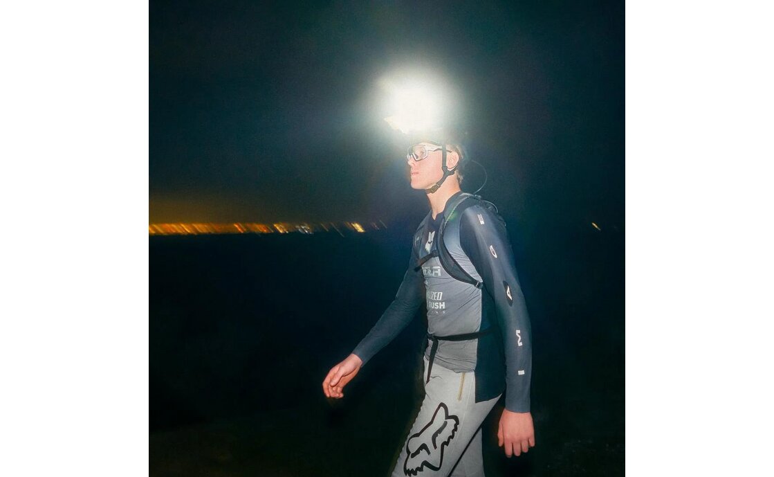 Knog Blinder X Action 2300 Helmlampe + Powerbank 10.000mAh