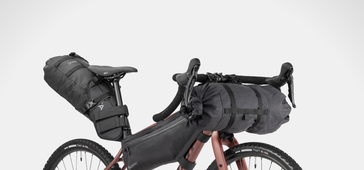 Gewinne das Ghost Asket Advanced EQ mit hochwertigen Taschen